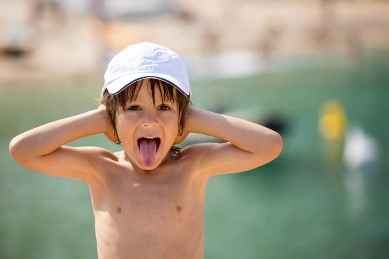 Faire fabriquer des bouchons anti-eau pour mon enfant après la pose de diabolo chez un audioprothésiste à Morestel