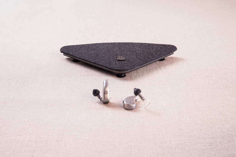 Appareils auditifs Widex connectés, discret et performants à découvrir chez votre audioprothésiste Sonance Audition les Avenières