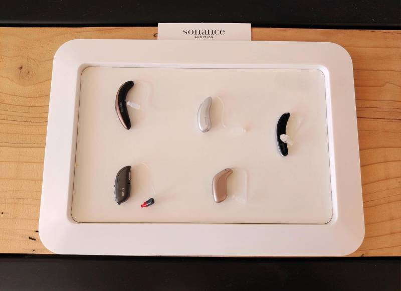 Découvrez les appareils auditifs à écouteur déporté chez un audioprothésiste aux Avenières et faites un essai gratuit